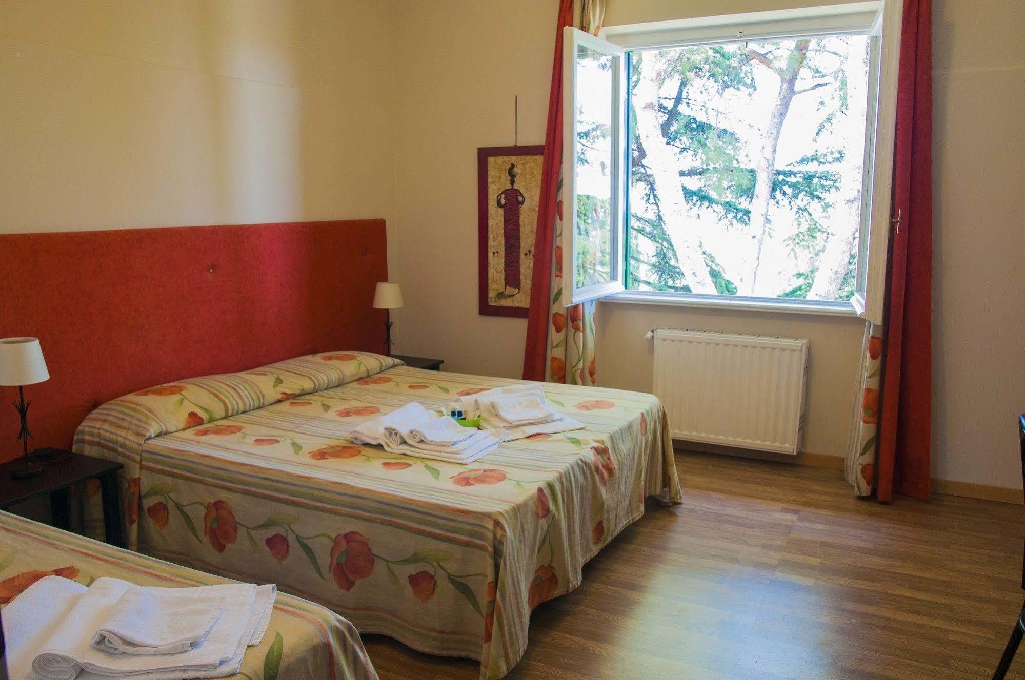 Hotel Villa Maria Luigia Фраскати Экстерьер фото
